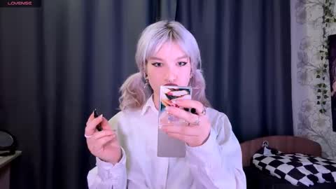 Snapshot of libbynading chatting on 10.18.25 Lola online show from 10.18.25