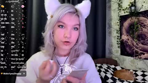 Snapshot of libbynading chatting on 11.01.25 Lola online show from 11.01.25