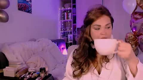 libra_mia online show from 10.21.25