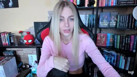 Snapshot of library_girl chatting on 02.11.26 Anna online show from 02.11.26