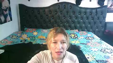 Snapshot of licethf00x chatting on 09.10.25 licethf00x online show from 09.10.25