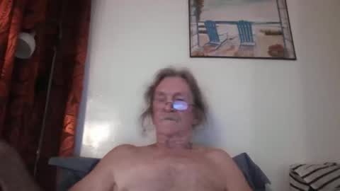 Snapshot of lickittostickit chatting on 10.05.25 lickittostickit online show from 10.05.25