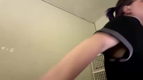 Snapshot of lickmelolliee chatting on 02.23.25 AllieAustyn online show from 02.23.25