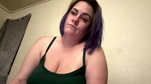 Snapshot of lickmelolliee chatting on 02.28.25 AllieAustyn online show from 02.28.25
