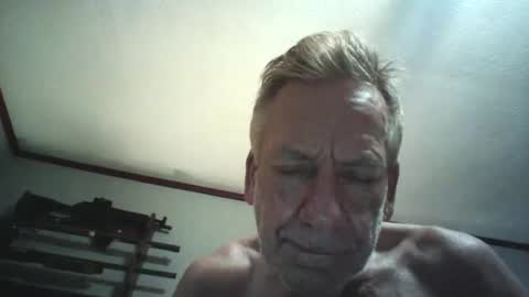 lickmysnowballs online show from 10.30.25