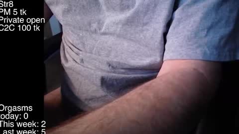 Snapshot of liebestool8 chatting on 01.14.25 liebestool8 online show from 01.14.25