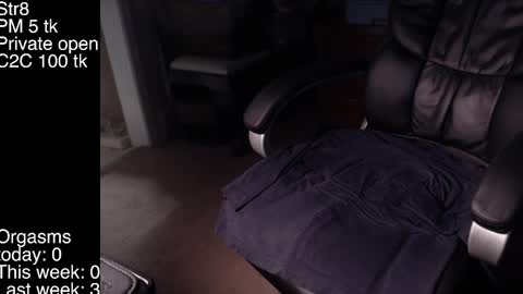 Snapshot of liebestool8 chatting on 02.05.25 liebestool8 online show from 02.05.25