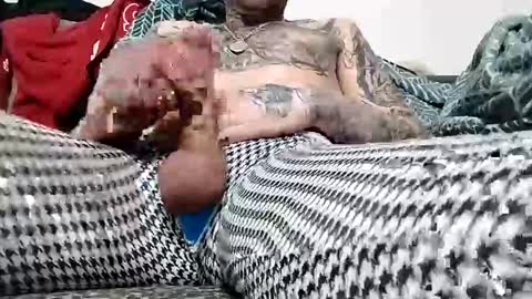 Snapshot of lieglaner47 chatting on 02.13.25 lieglaner47 online show from 02.13.25