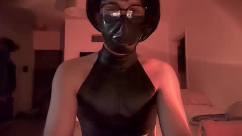 Snapshot of liferacw chatting on 04.20.26 SofieXxxDoll online show from 04.20.26
