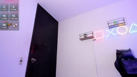 Snapshot of light_eyes_ chatting on 05.09.26 Jhonatan online show from 05.09.26