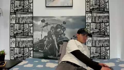 Snapshot of light_haze475096 chatting on 10.22.25 light_haze475096 online show from 10.22.25