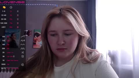 light_lunaa online show from 11.09.25