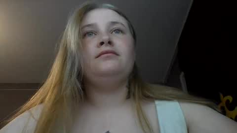 Snapshot of light_lunaa chatting on 06.27.26 light_lunaa online show from 06.27.26