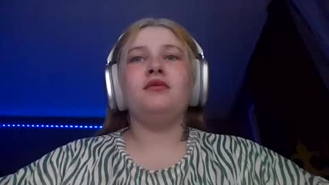 Snapshot of light_lunaa chatting on 06.29.26 light_lunaa online show from 06.29.26