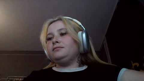 Snapshot of light_lunaa chatting on 07.15.26 light_lunaa online show from 07.15.26