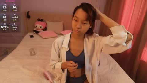 Snapshot of lihnpham chatting on 04.30.26 Lihn Pham online show from 04.30.26