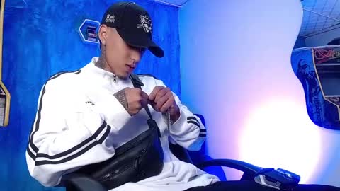 Snapshot of liiaam_lee_ chatting on 12.26.24 Daniel online show from 12.26.24