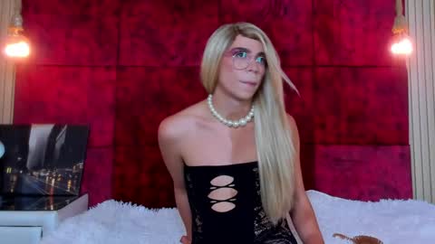 liiacollins online show from 10.08.25