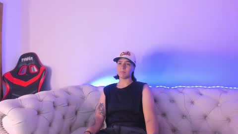 liiam_smith_ online show from 01.08.25