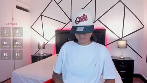 liiam_smith_ online show from 02.10.25