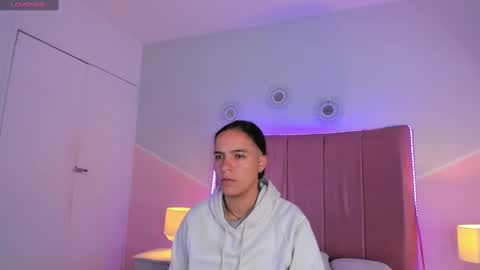 liiam_smith_ online show from 09.29.25