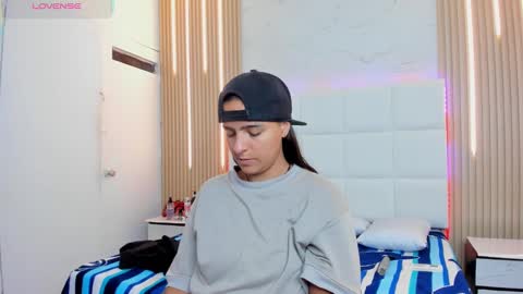 liiam_smith_ online show from 10.09.25