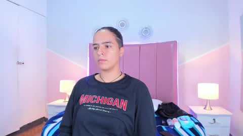 liiam_smith_ online show from 10.21.25