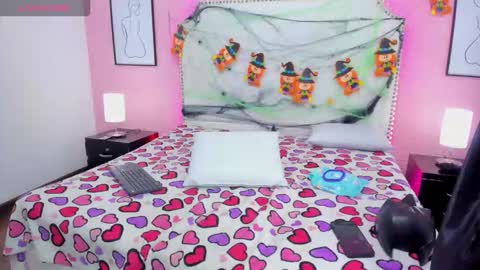 liiam_smith_ online show from 10.31.25