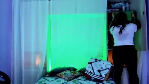         online show from 10.01.25