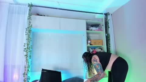         online show from 04.11.26