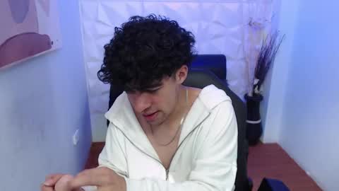 Snapshot of liil_boy chatting on 10.19.25 Lil Boy- online show from 10.19.25