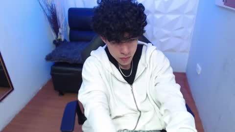 Snapshot of liil_boy chatting on 10.29.25 Lil Boy- online show from 10.29.25