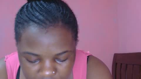 Snapshot of liilcutiee chatting on 10.25.25 Lily online show from 10.25.25