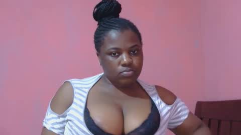 Snapshot of liilcutiee chatting on 10.26.25 Lily online show from 10.26.25