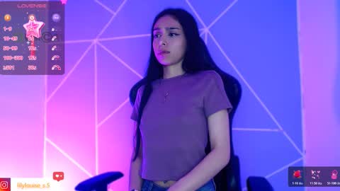 Snapshot of liilylouise chatting on 11.06.25 Liliana online show from 11.06.25