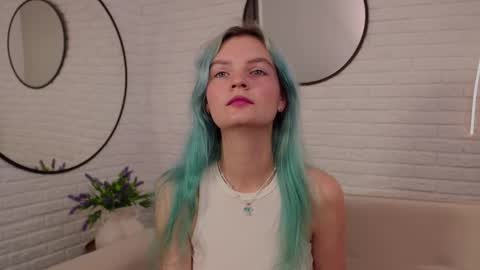 Snapshot of lika_sky chatting on 10.05.25 lika_sky online show from 10.05.25