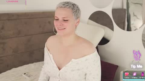 Snapshot of likaaberry chatting on 10.04.25 likaaberry online show from 10.04.25