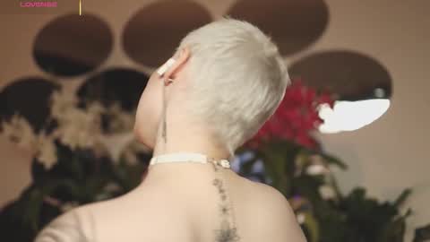 Snapshot of likaaberry chatting on 10.23.25 likaaberry online show from 10.23.25