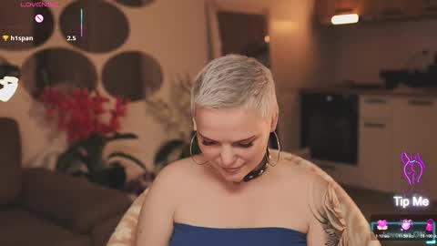 Snapshot of likaaberry chatting on 10.29.25 likaaberry online show from 10.29.25