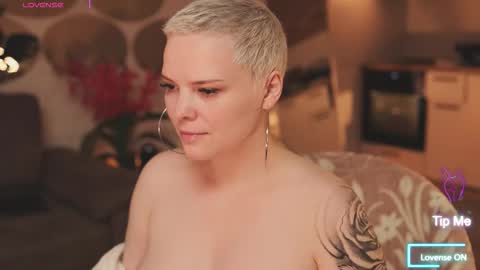 Snapshot of likaaberry chatting on 11.03.25 likaaberry online show from 11.03.25