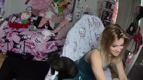 Lil Bunny online show from 12.30.24