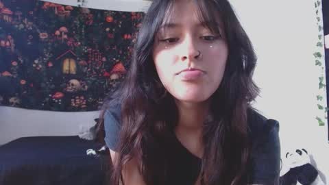 Snapshot of lil_angel7 chatting on 10.14.25 lil angel7 online show from 10.14.25