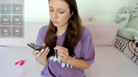 Snapshot of lil_foxy999 chatting on 07.27.26 Alisa online show from 07.27.26