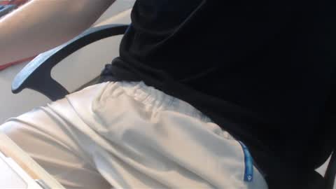 Snapshot of lil_j_ chatting on 04.09.26 lil_j_ online show from 04.09.26