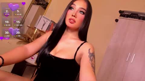 Miss Lily online show from 11.21.25