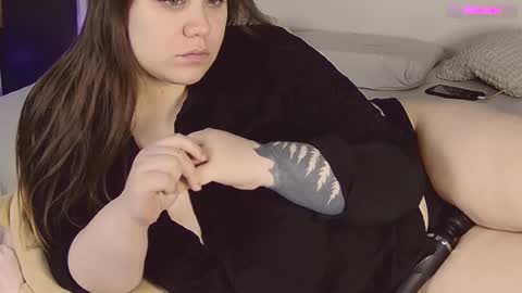 Snapshot of lil_nessa chatting on 02.18.25 Nessa Greyrat if u like me tip 25 tk and put online show from 02.18.25