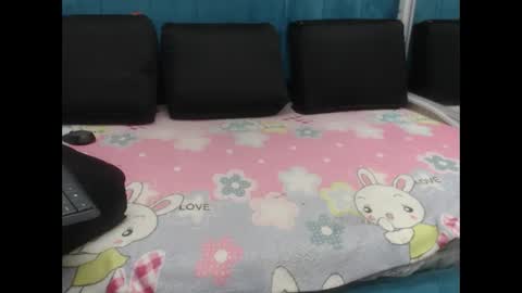 Snapshot of lil_rose2006 chatting on 10.15.25 lil_rose2006 online show from 10.15.25