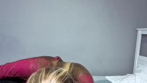 Snapshot of lil_tasty33 chatting on 10.04.25 Emma online show from 10.04.25