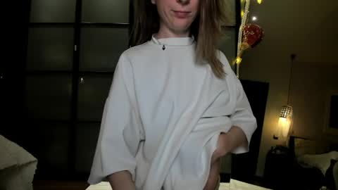 Snapshot of lil_uff chatting on 05.17.26 aka princessmaya online show from 05.17.26