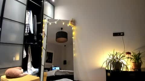 Snapshot of lil_uff chatting on 05.29.26 aka princessmaya online show from 05.29.26